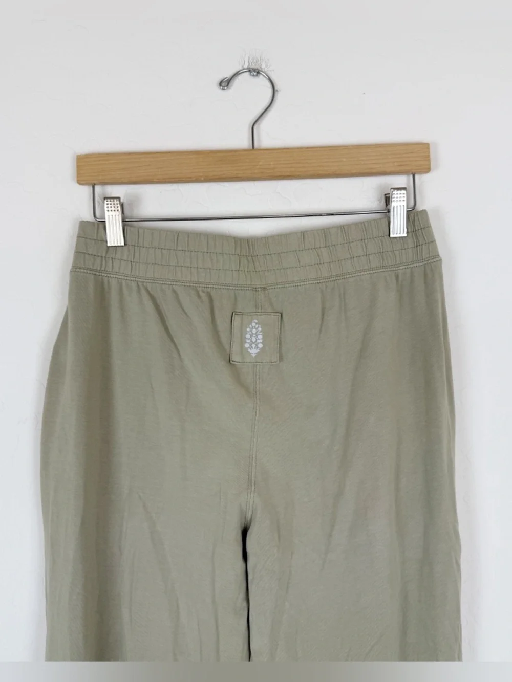 FP Movement by Free People Hot Shot Crossover Pant in Sage Stone - Picture 9 of 12